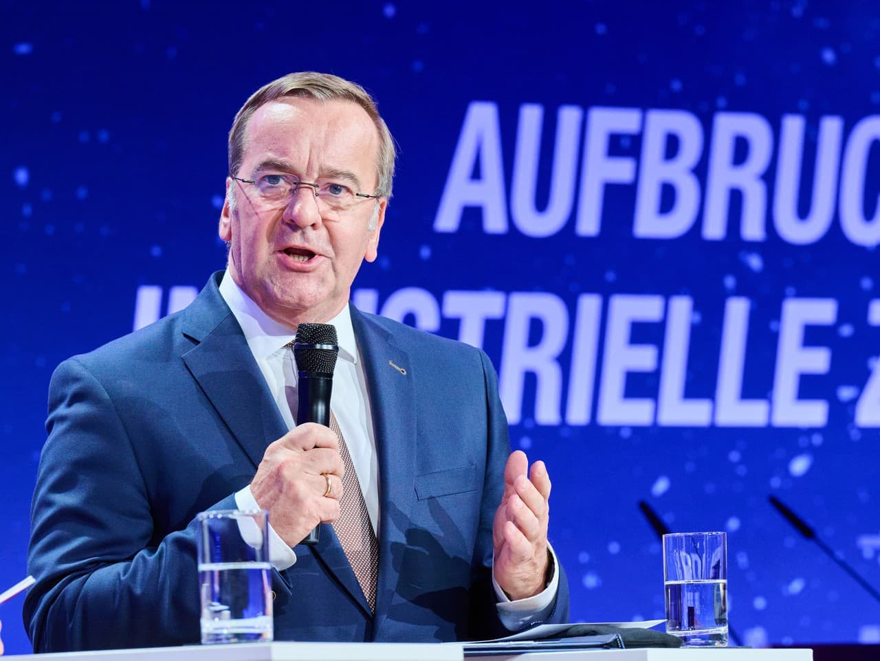 Drony nad Belgickom: Hrozba alebo nástroj hybridnej vojny?