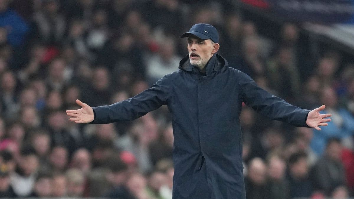 Anglický tréner Tuchel nominoval nováčika Scotta na kvalifikáciu MS 2026