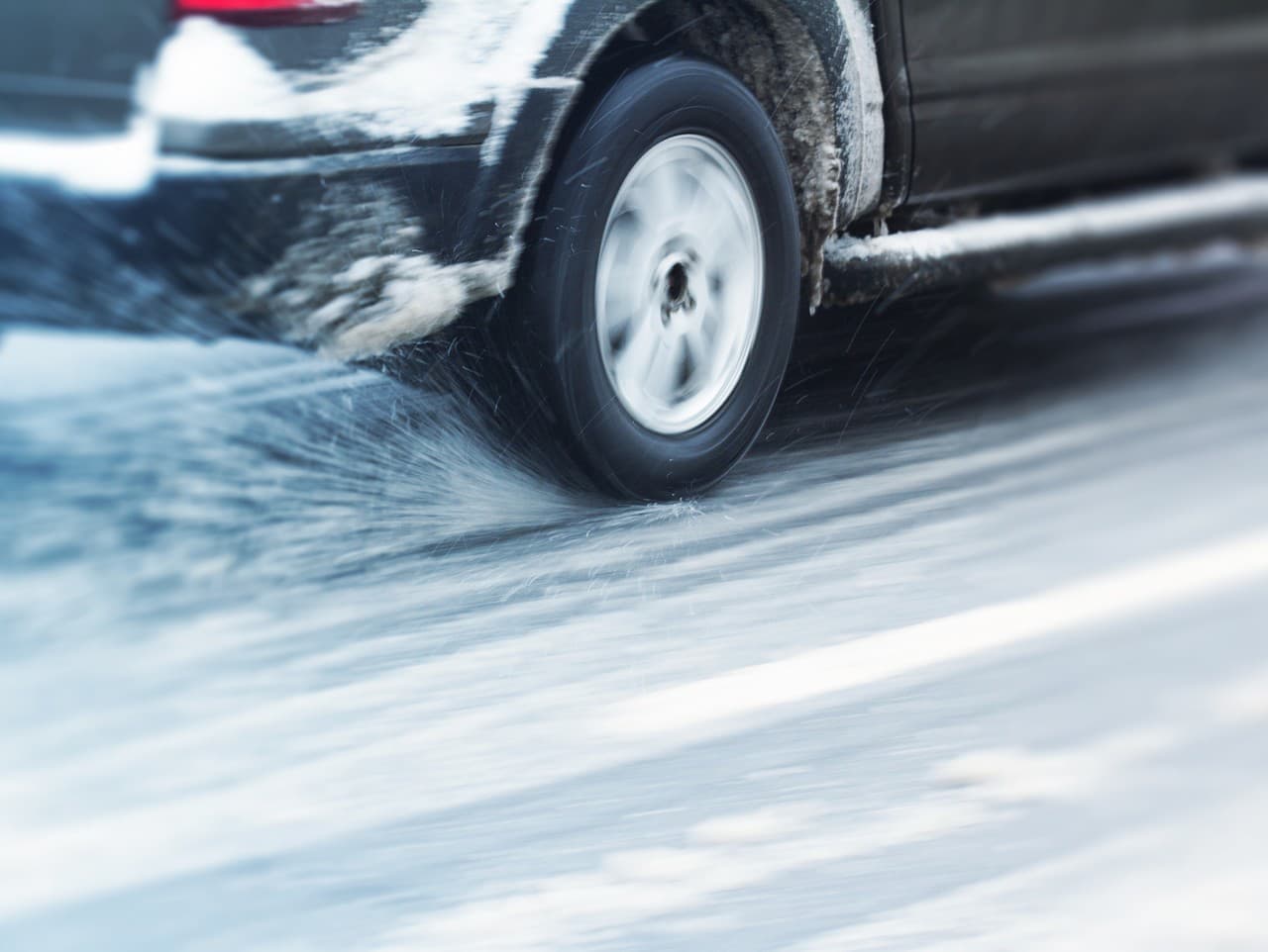 Varovanie pred poľadovicou na Slovensku: Dôkladne si dávajte pozor!