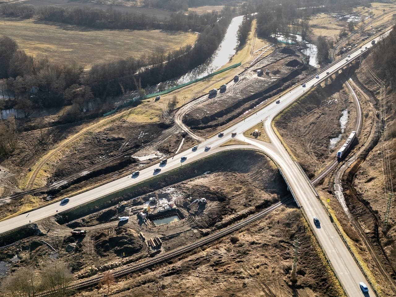 Problémy s výstavbou úseku R1: Diaľničiari hlásia komplikácie