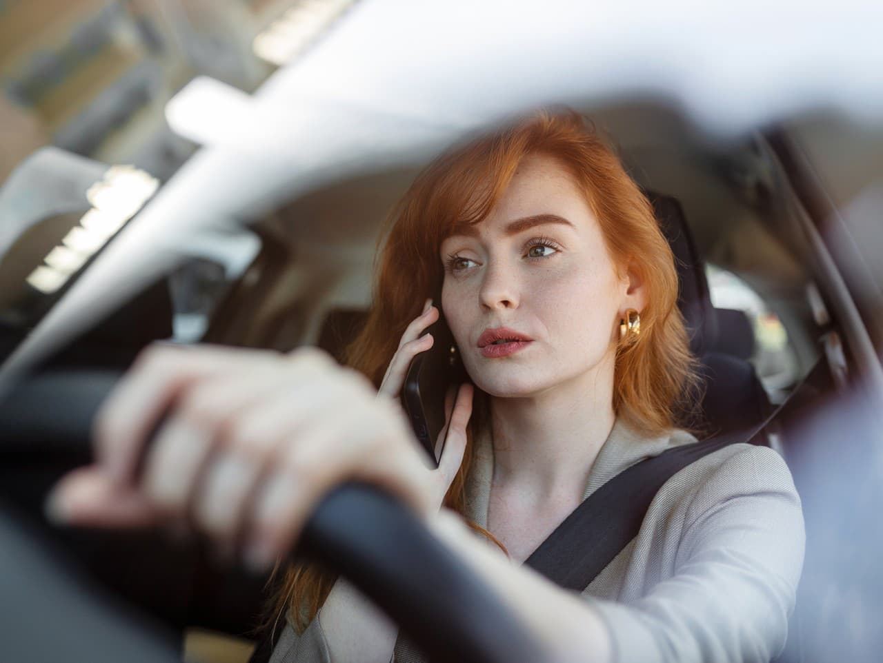 Ministerstvo dopravy spúšťa osvetovú kampaň proti používaniu mobilov za volantom