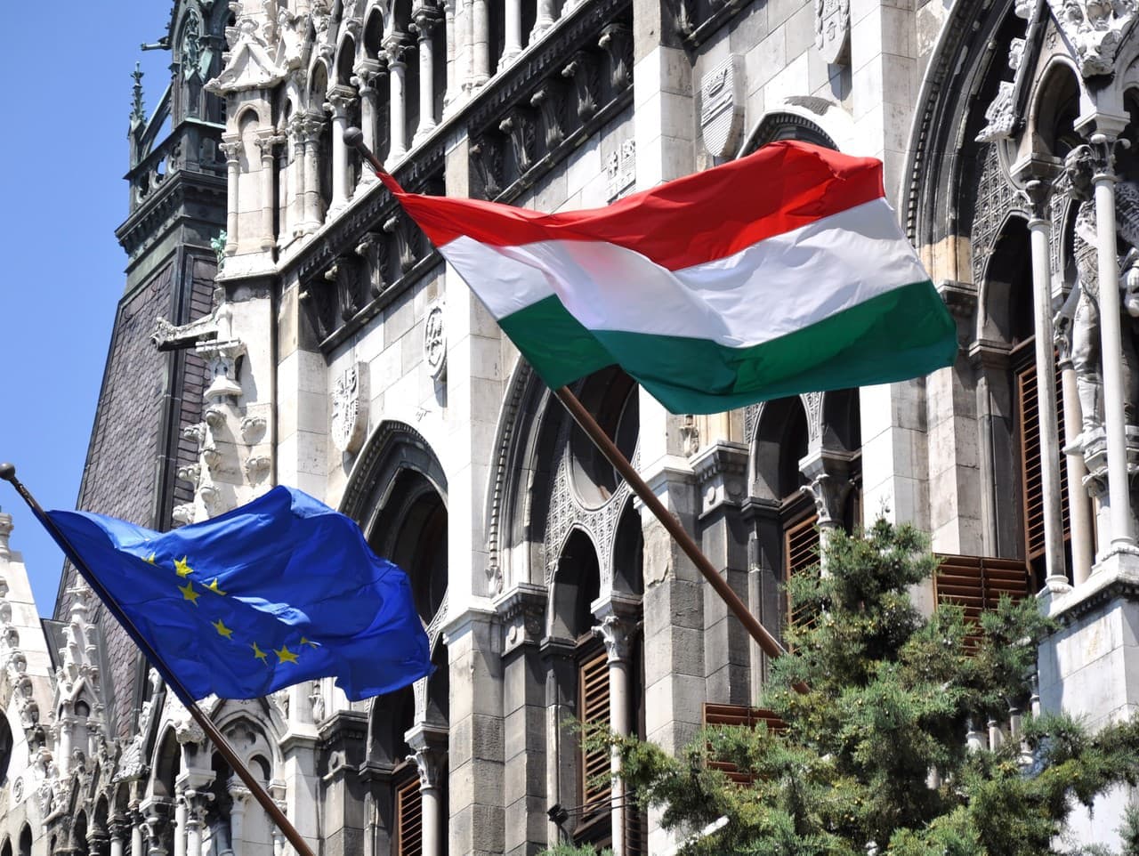 Európsky parlament varuje pred zhoršovaním právneho štátu v Maďarsku