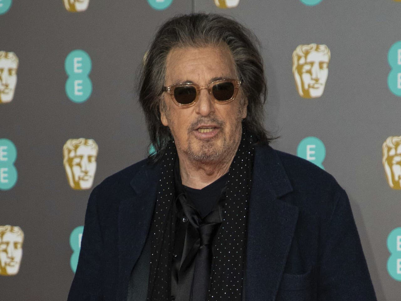Al Pacino prekvapil záhadným prsteňom: Tajná svadba na obzore?