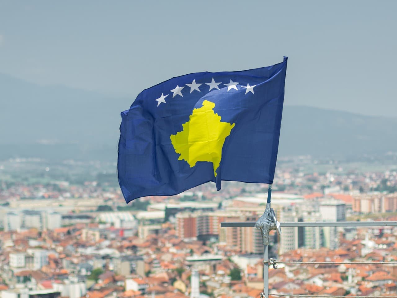 Kosovo sa chystá na predčasné parlamentné voľby 28. decembra