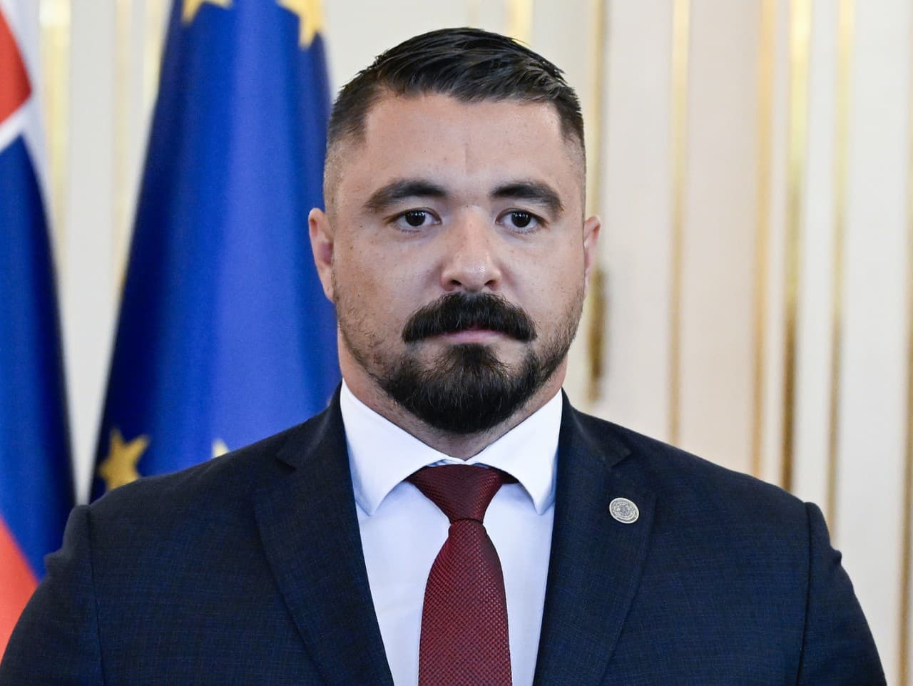 Bezpečnostná situácia na Slovensku ostáva stabilná, tvrdí šéf SIS