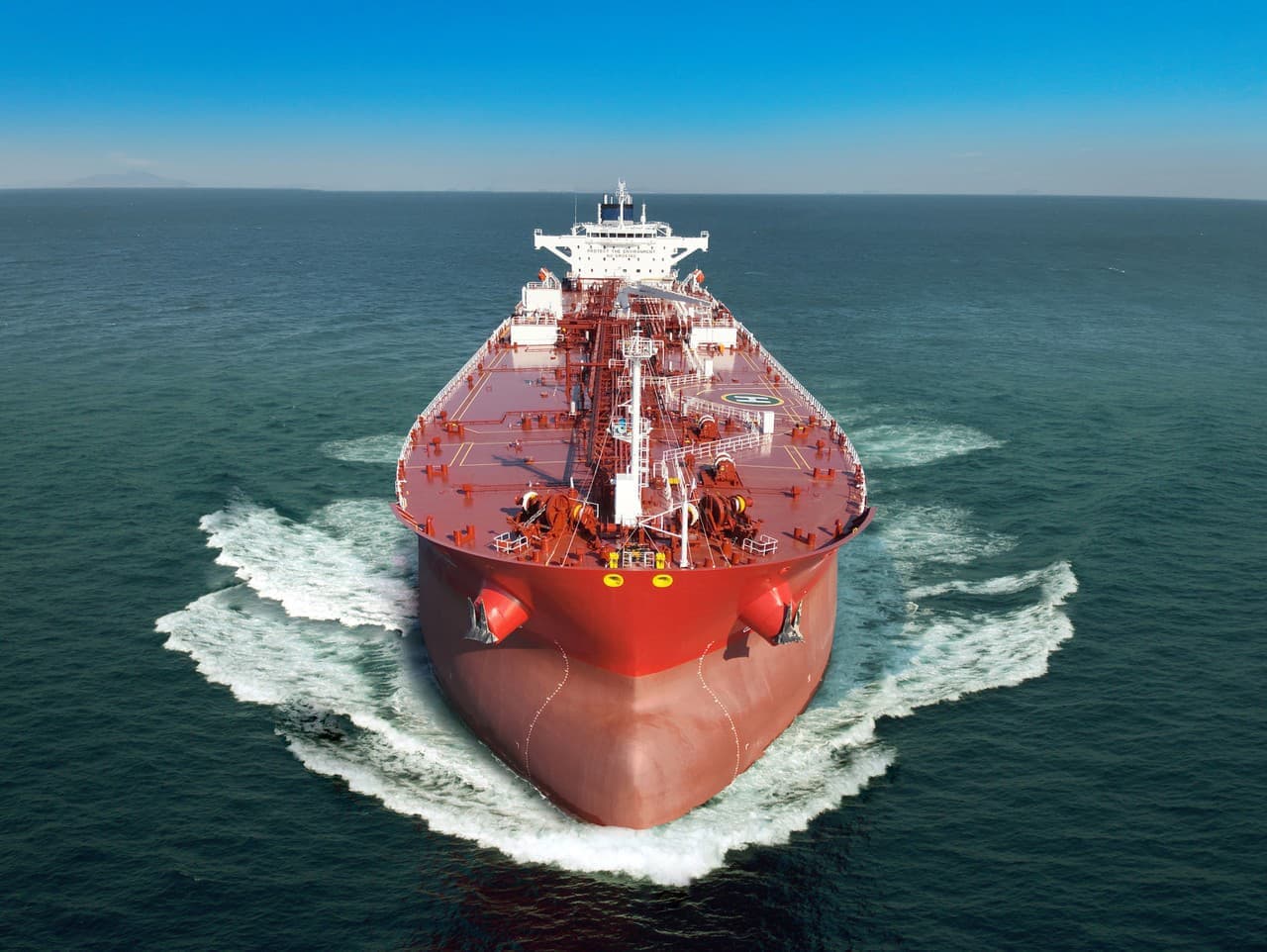 Bulharsko spustilo záchrannú akciu pre tanker Kairos zasiahnutý dronom