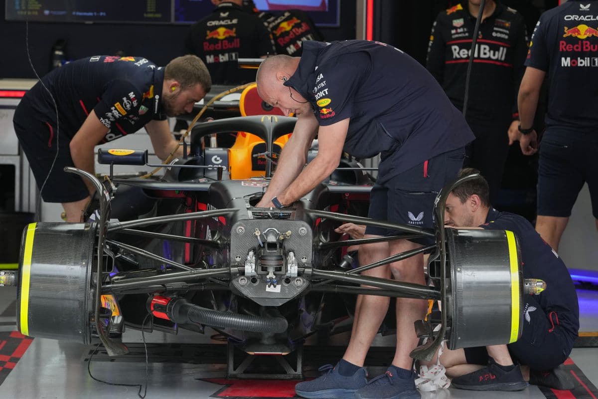 Verstappen môže štartovať z boxov po tragickej kvalifikácii