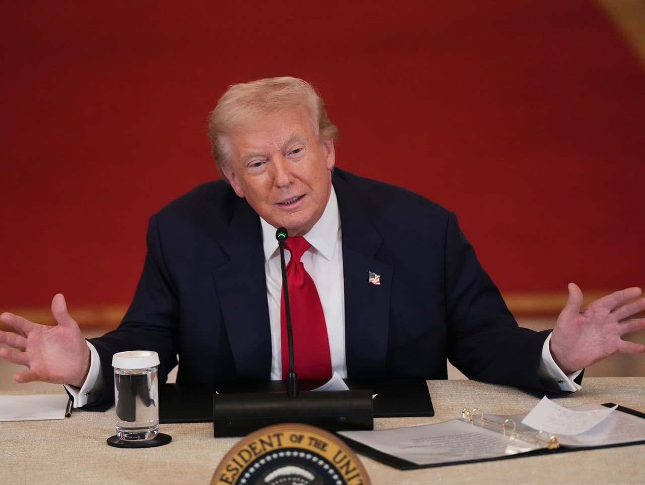 USA spustili ofenzívu na Irán: Trump a nejasnosti vo vyhláseniach