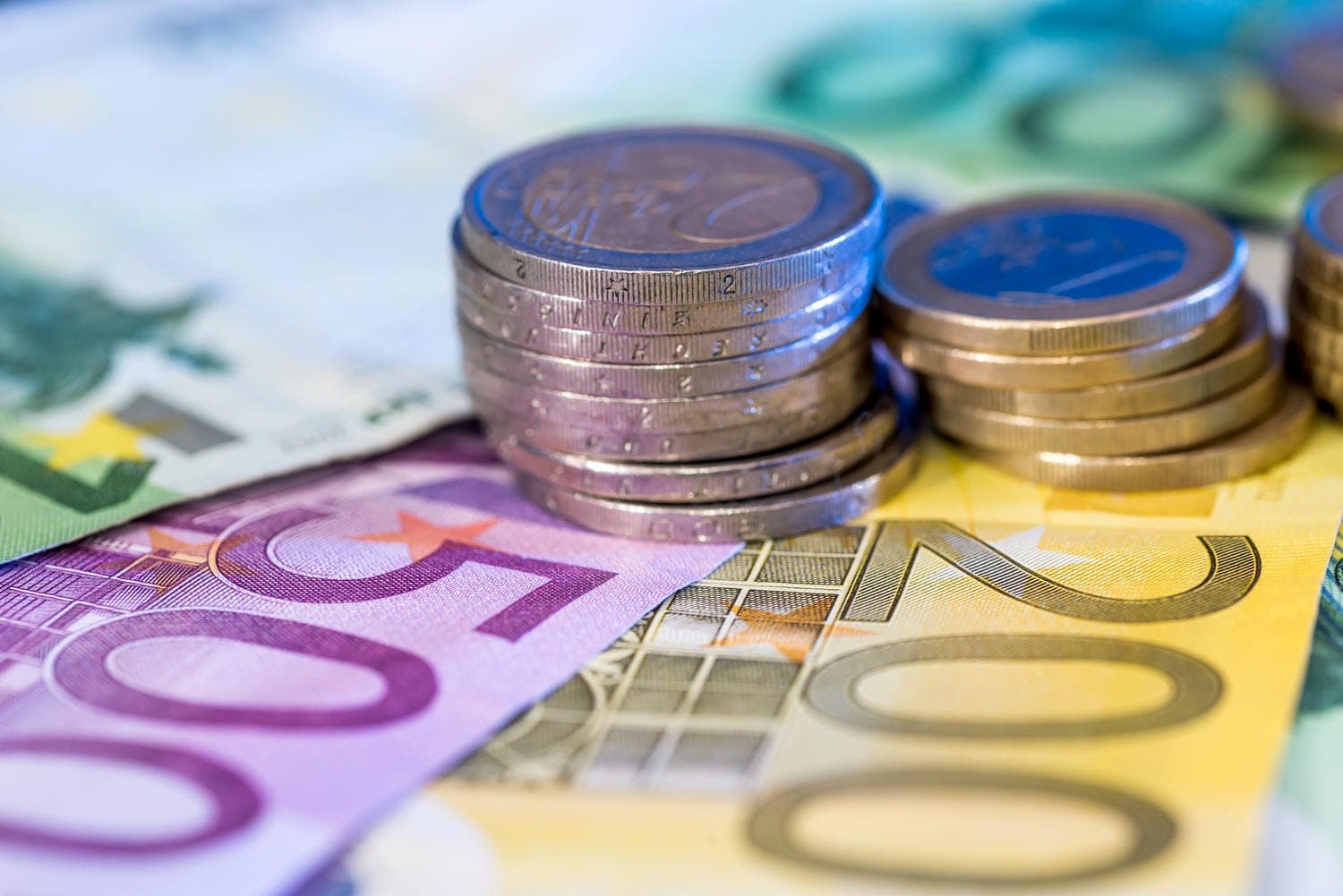 Euro na ceste k nahradeniu dolára ako globálnej meny?