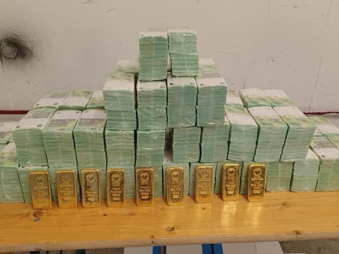 Maďarsko preverí pôvod zadržanej ukrajinskej hotovosti a zlata