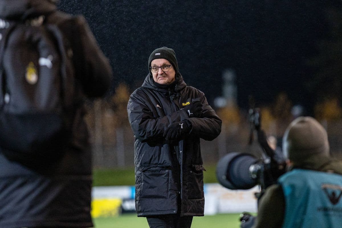 Tréner KuPS Jarkka Wiss prepustený kvôli obťažovaniu