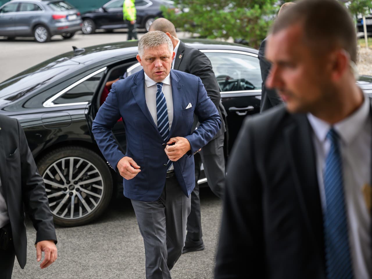 Vláda SR prerokuje odvolanie mimoriadnej situácie a víziu rozvoja