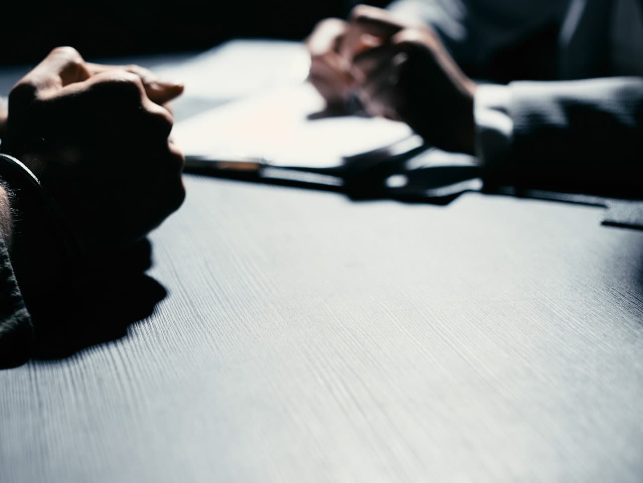 Turecká polícia vypočúva novinárov za šírenie nepravdivých správ