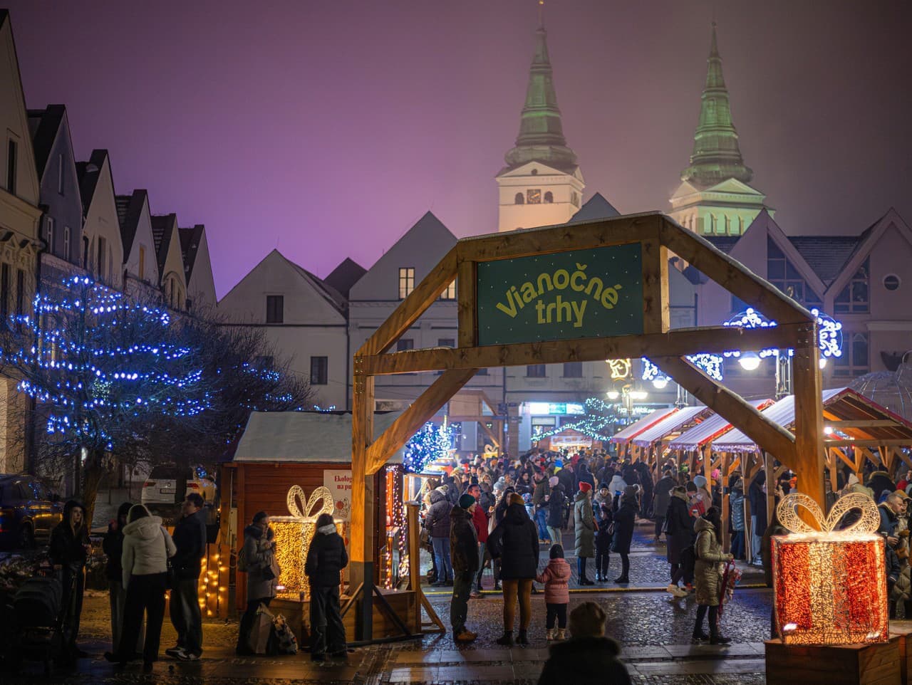 Vianočné trhy 2025: Čo nás čaká v Bratislave a Košiciach?