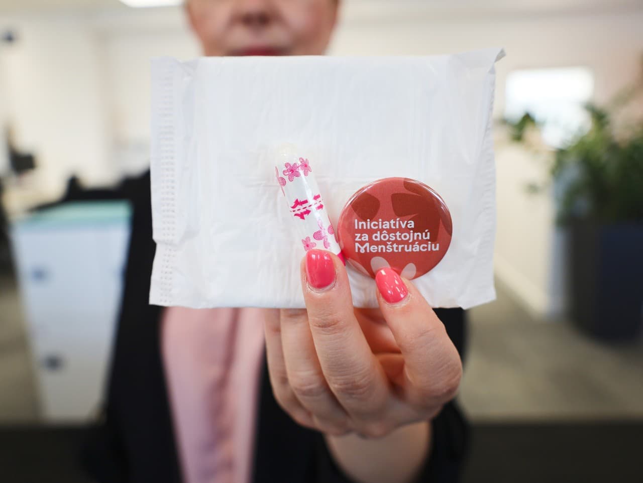 Tesco spúšťa projekt na boj proti menštruačnej chudobe na Slovensku