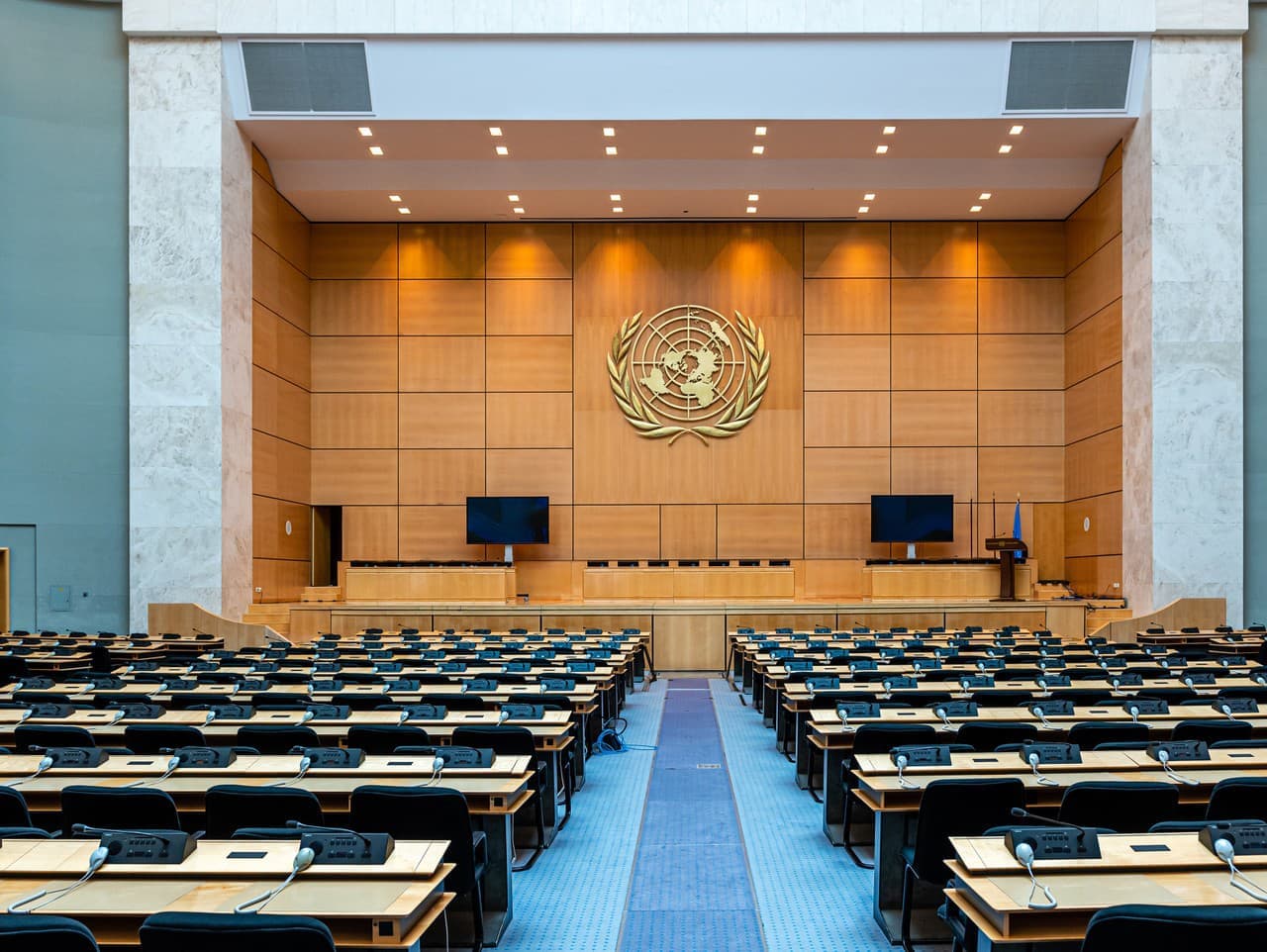 OSN ostro kritizuje USA za sankcie voči sudcom ICC