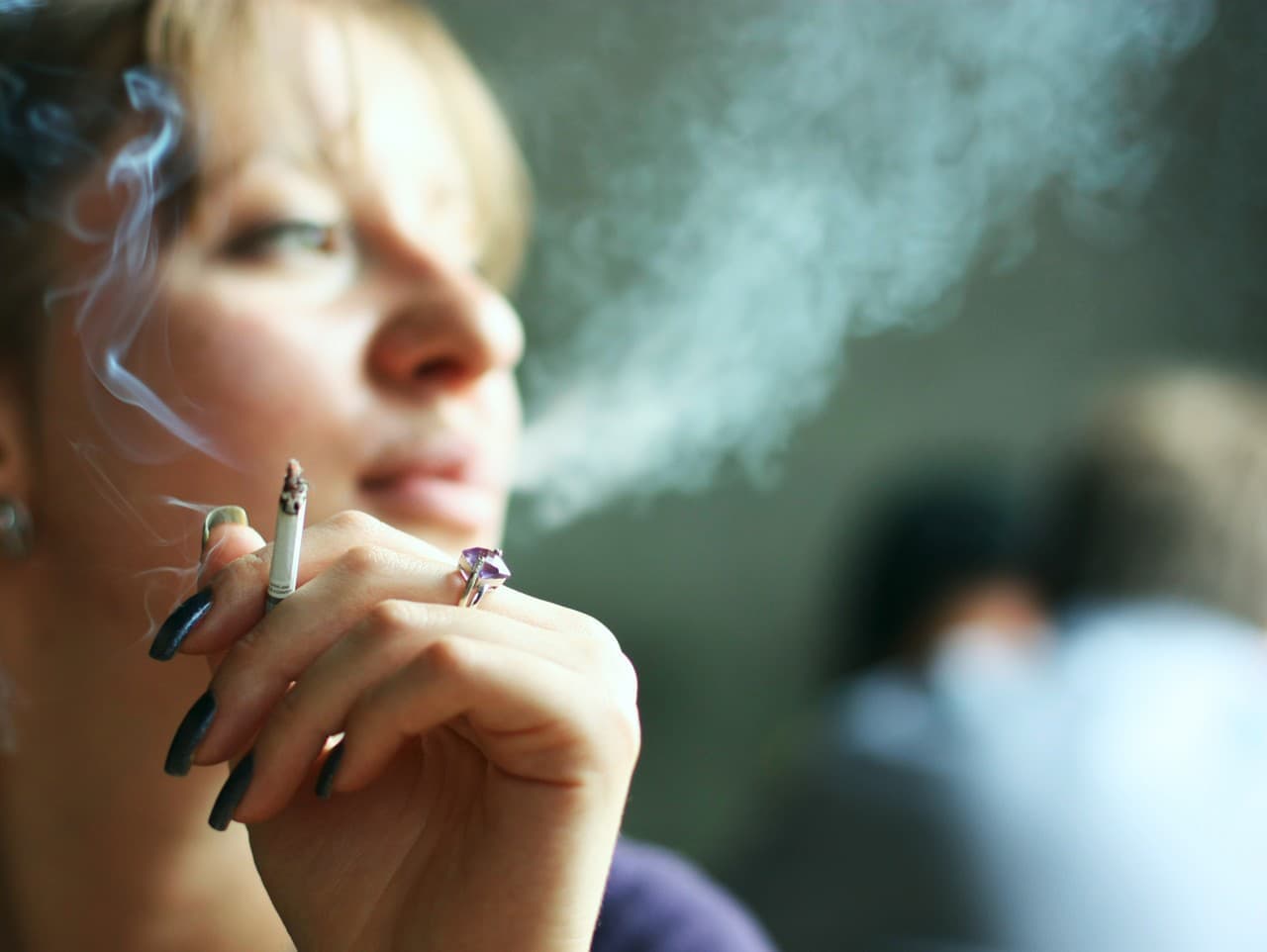 Cigarety na Slovensku opäť zdražujú: Fajčiari si priplatia