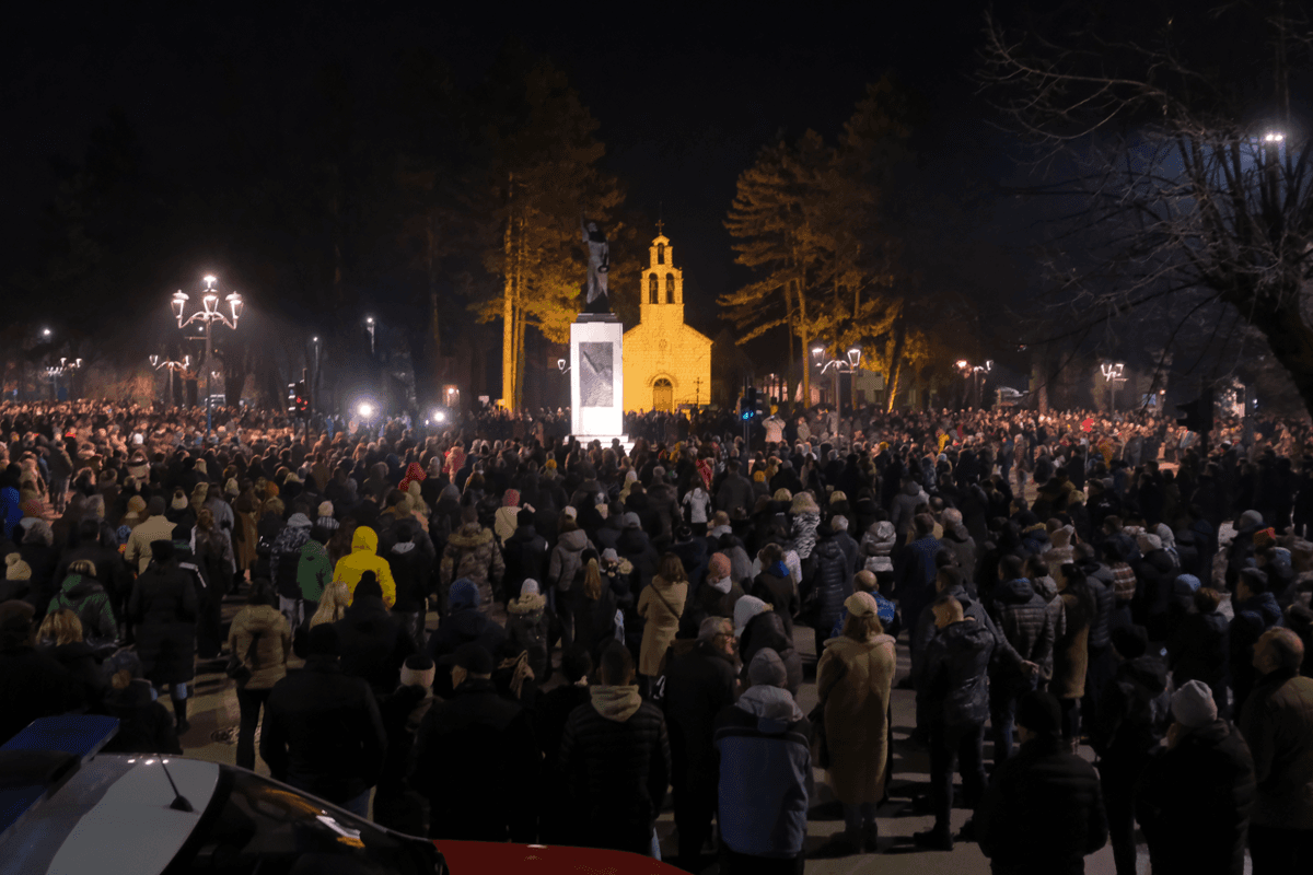 Protesty v Čiernej Hore: Násilie a napätie voči tureckým občanom