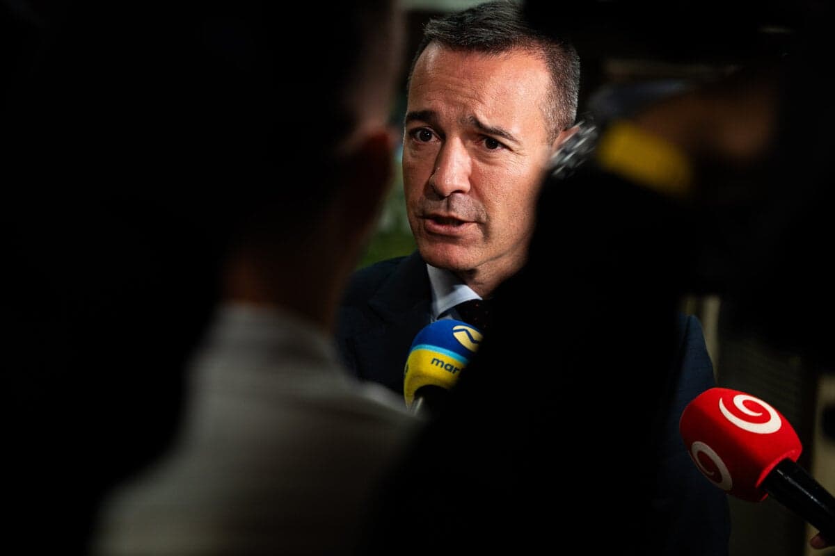 Ministerstvo školstva posilňuje podporu učiteľov s nedostatkovými aprobáciami