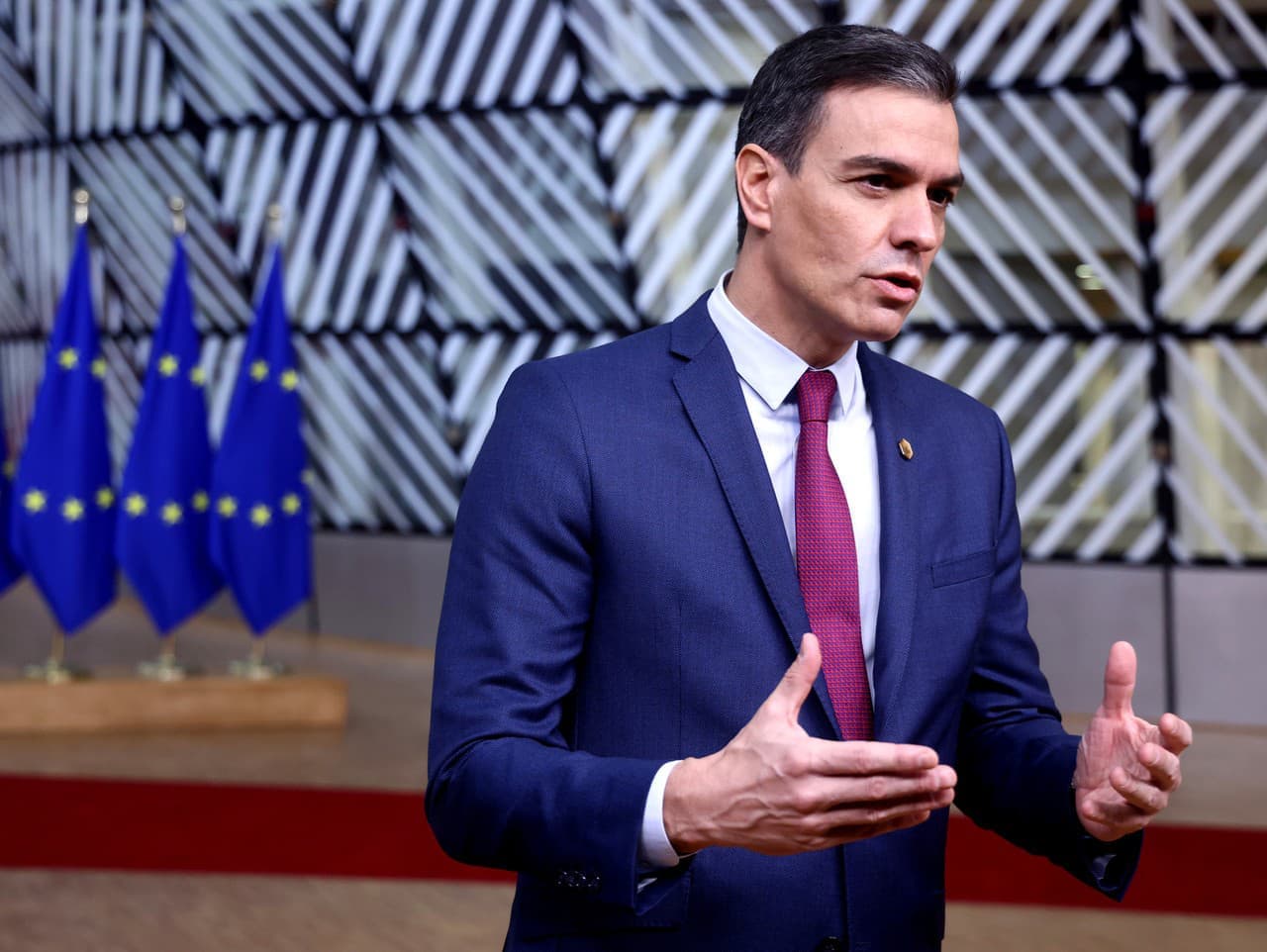 Korupčná kauza otrasie španielskou vládou: Väzba exministra Ábalosa