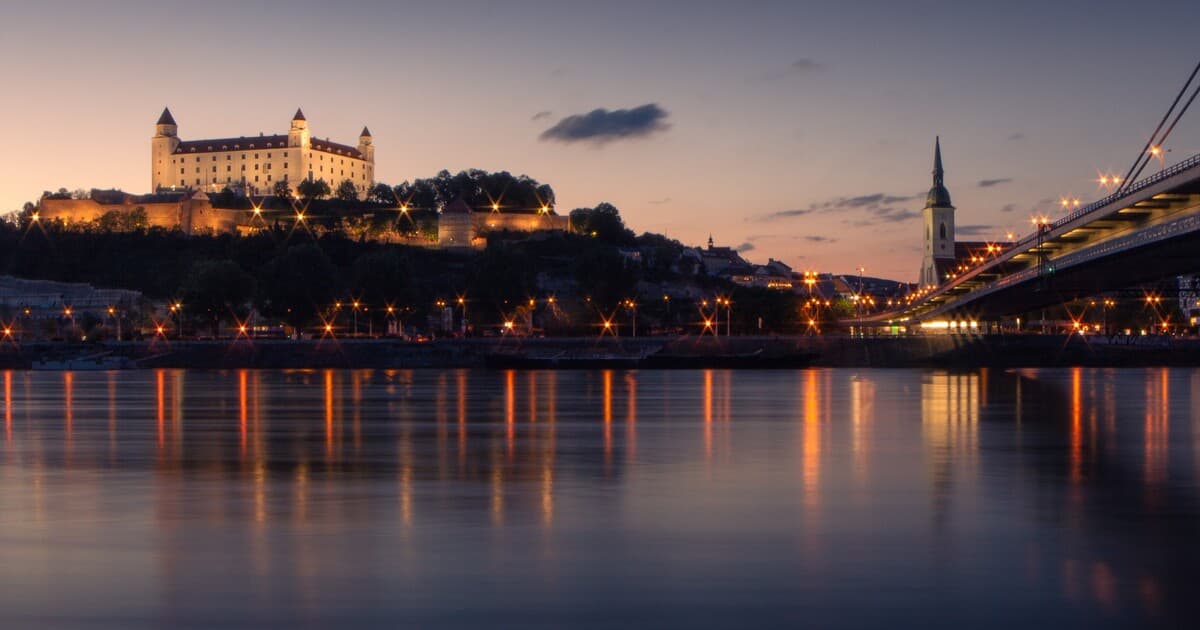 Bratislava a Košice v rebríčku najdrahších miest východnej Európy