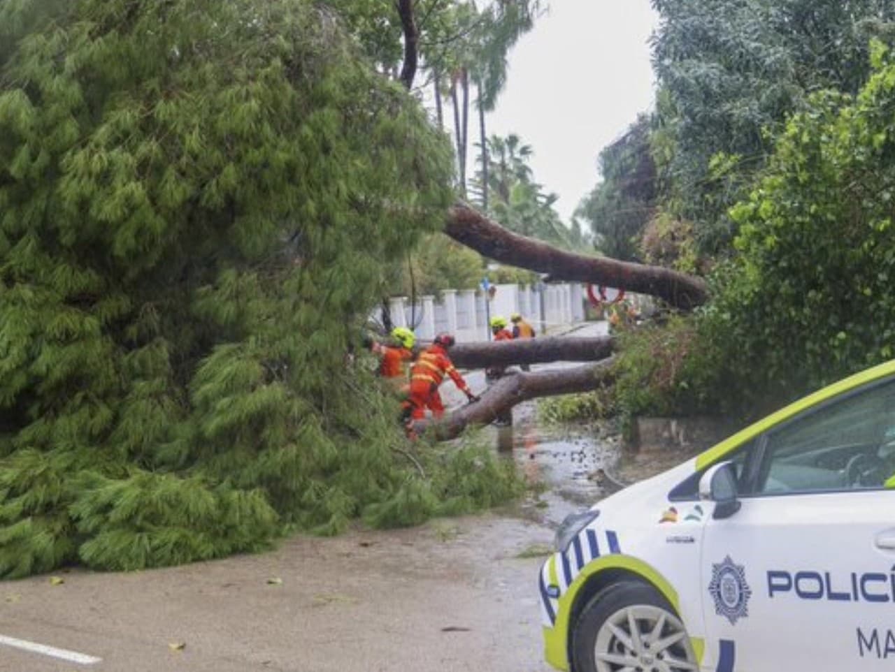 Búrka Leonardo spôsobila tragédie a rozsiahle škody v Portugalsku a Španielsku