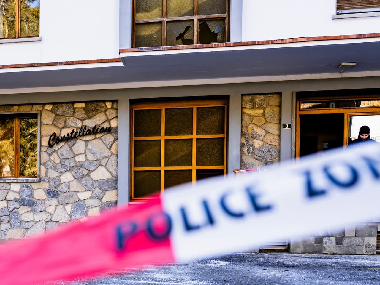 Tragédia vo Švajčiarsku: Požiar v bare si vyžiadal 40 obetí