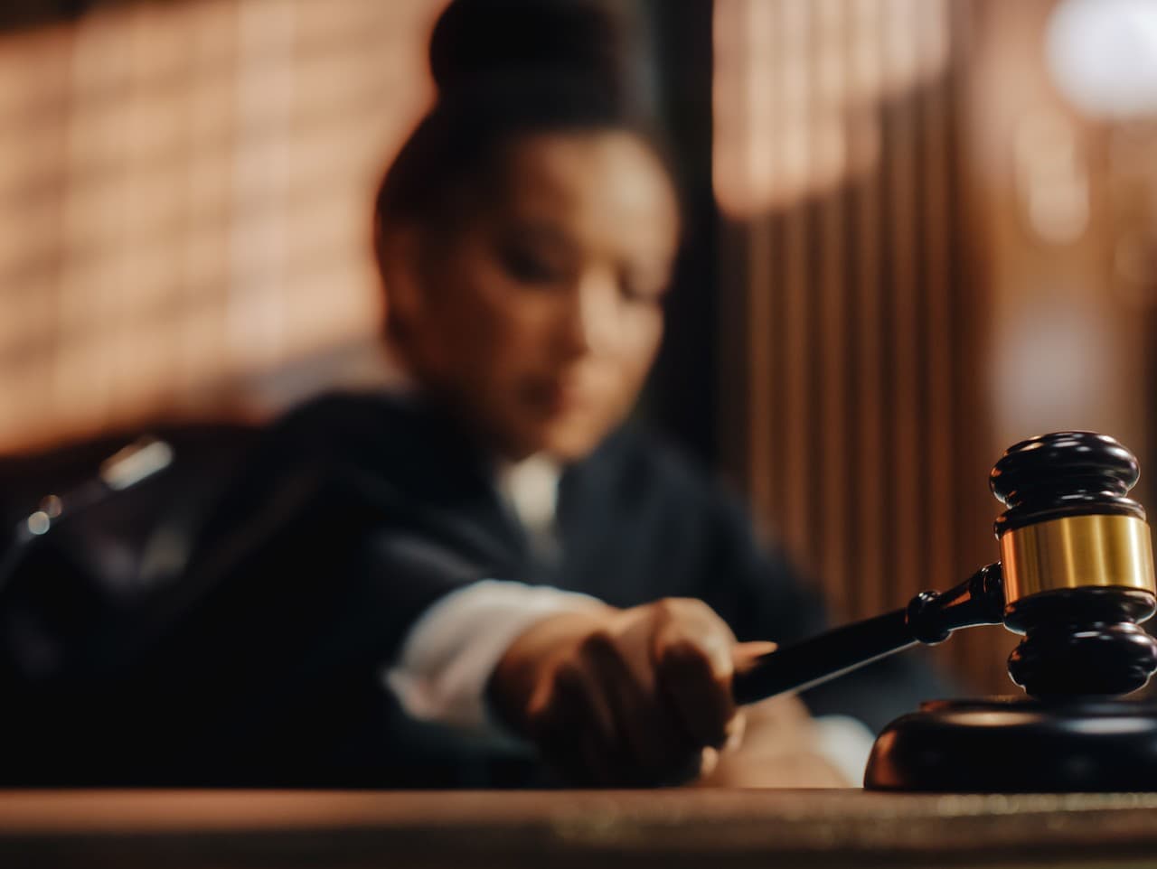 Bulhari odsúdení za hanobenie holokaustného pamätníka v Paríži