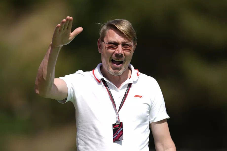 Dcéra Mika Häkkinena sa stala najmladšou členkou McLarenu