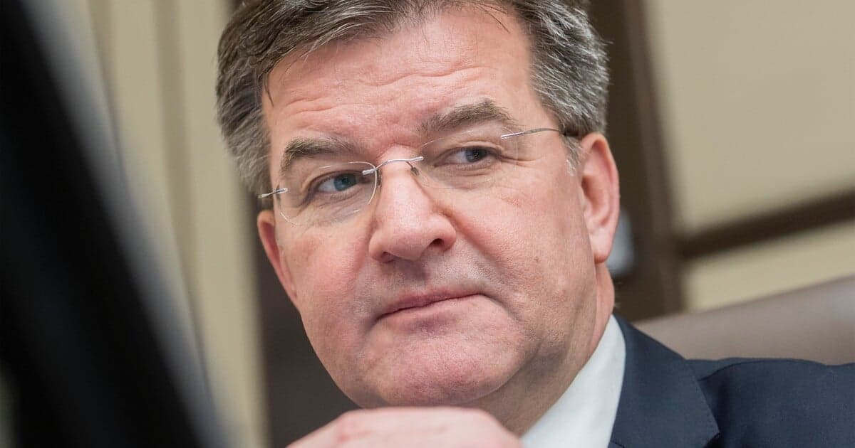 Lajčák v dozornej rade Slovnaftu, kauza s Epsteinom pretrváva