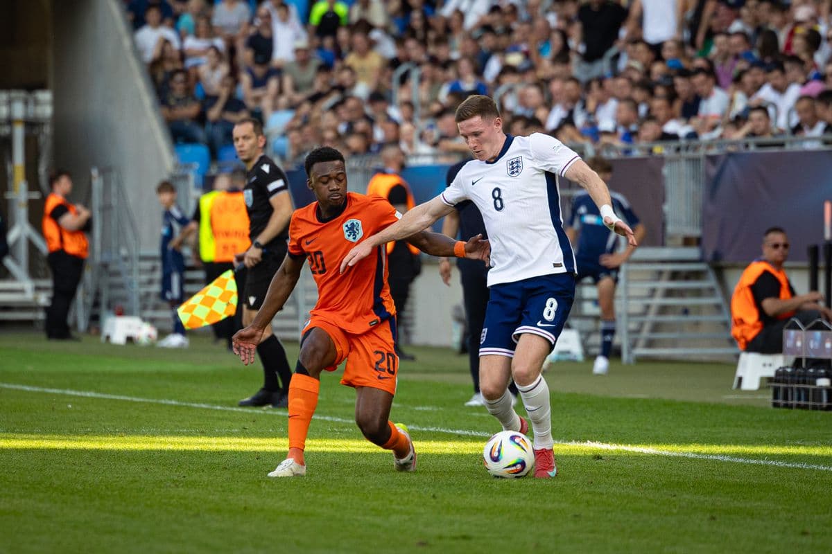 Boj o Elliota Andersona: Liverpool a Manchester United v prestupovej vojne