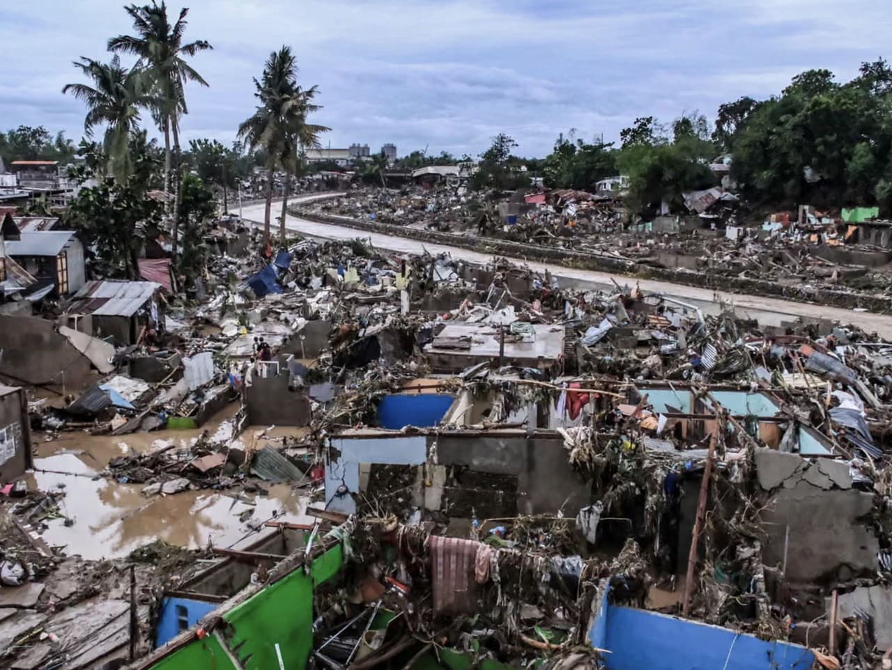 Tajfún Kalmaegi spôsobil na Filipínach katastrofu s desiatkami obetí