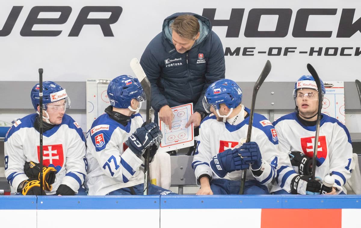 Slovenská hokejová zostava na duel s Lotyšskom: Országh zveril bránku Rabčanovi