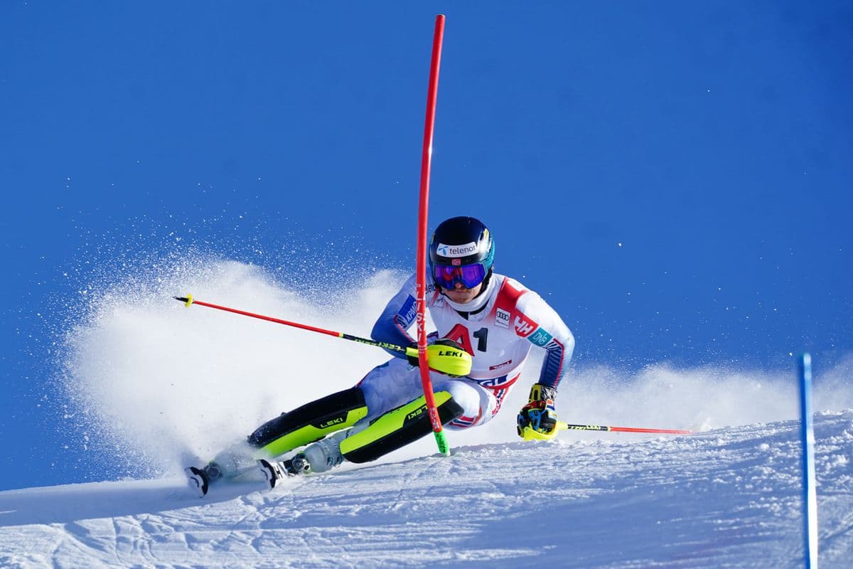 Nór McGrath vedie po prvom kole alpského lyžovania v Gurgli