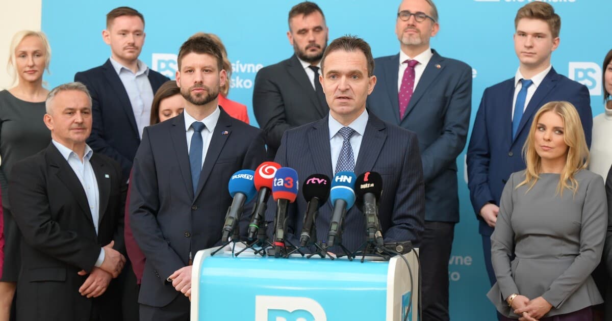 Prieskum: Progresívne Slovensko vedie, parlament by obsadilo osem strán