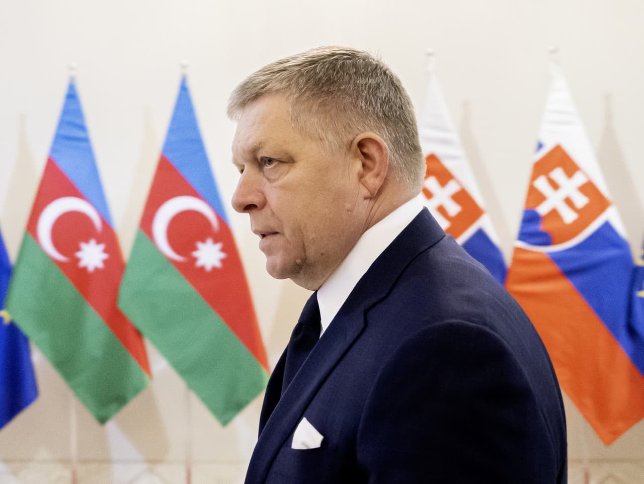 Robert Fico odcestoval do Bruselu na samit EÚ so západným Balkánom