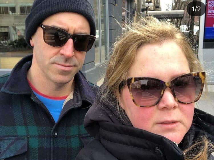 Amy Schumer a Chris Fischer sa rozvádzajú po siedmich rokoch manželstva