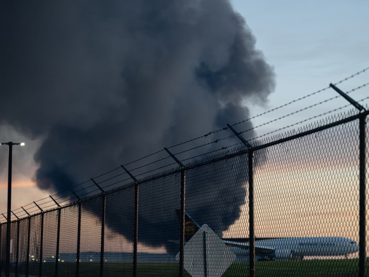 Havária nákladného lietadla UPS: Počet obetí stúpol na dvanásť