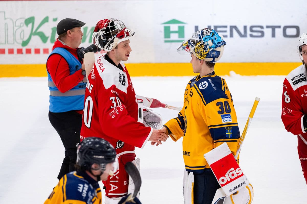 Vo fínskej hokejovej lige zakázali podávanie rúk