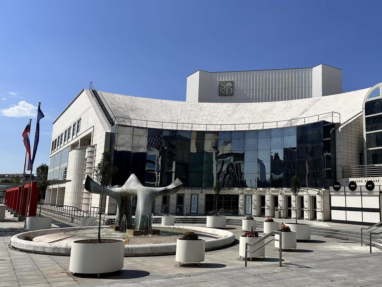 SND ruší takmer 10% miest v rámci konsolidácie