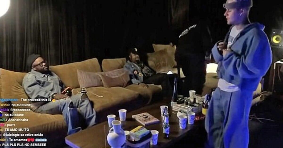 Justin Bieber sa zveril s bolestivým zranením počas livestreamu