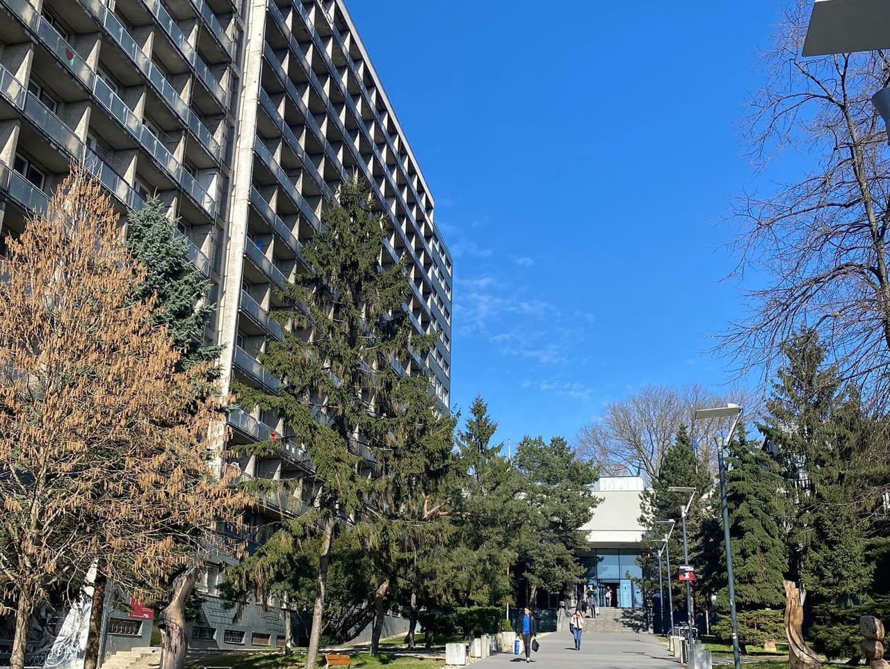 Skandál na Univerzite Komenského: Špehovanie študentiek cez kamery