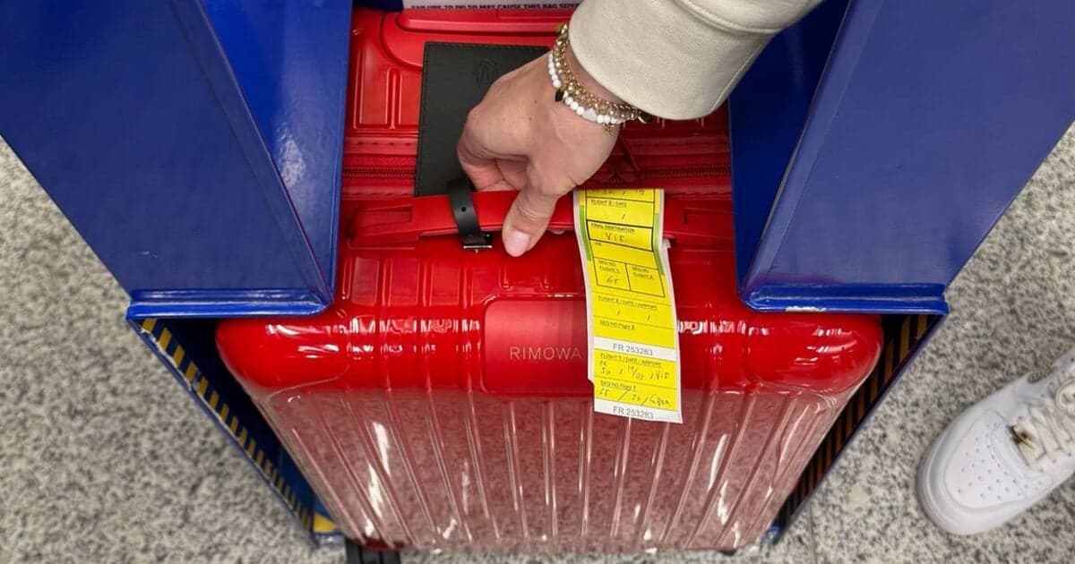 Násilný incident na letisku: Cestujúci napadol zamestnanca Ryanairu