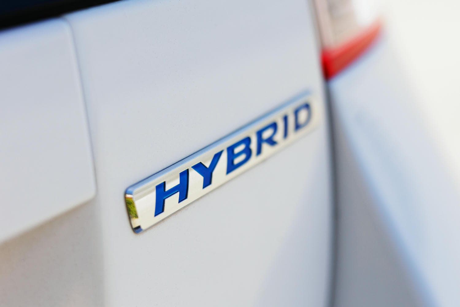 Plug-in hybridy: Sľuby a realita spotreby paliva