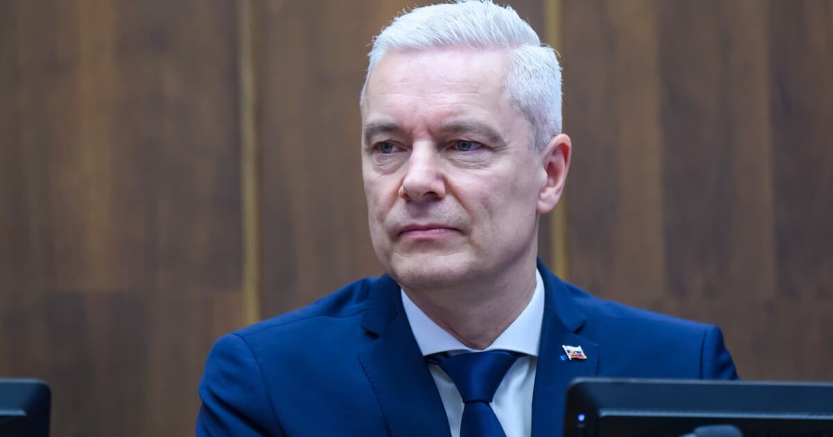 Parlament odvolal Jána Ferenčáka z funkcie predsedu výboru