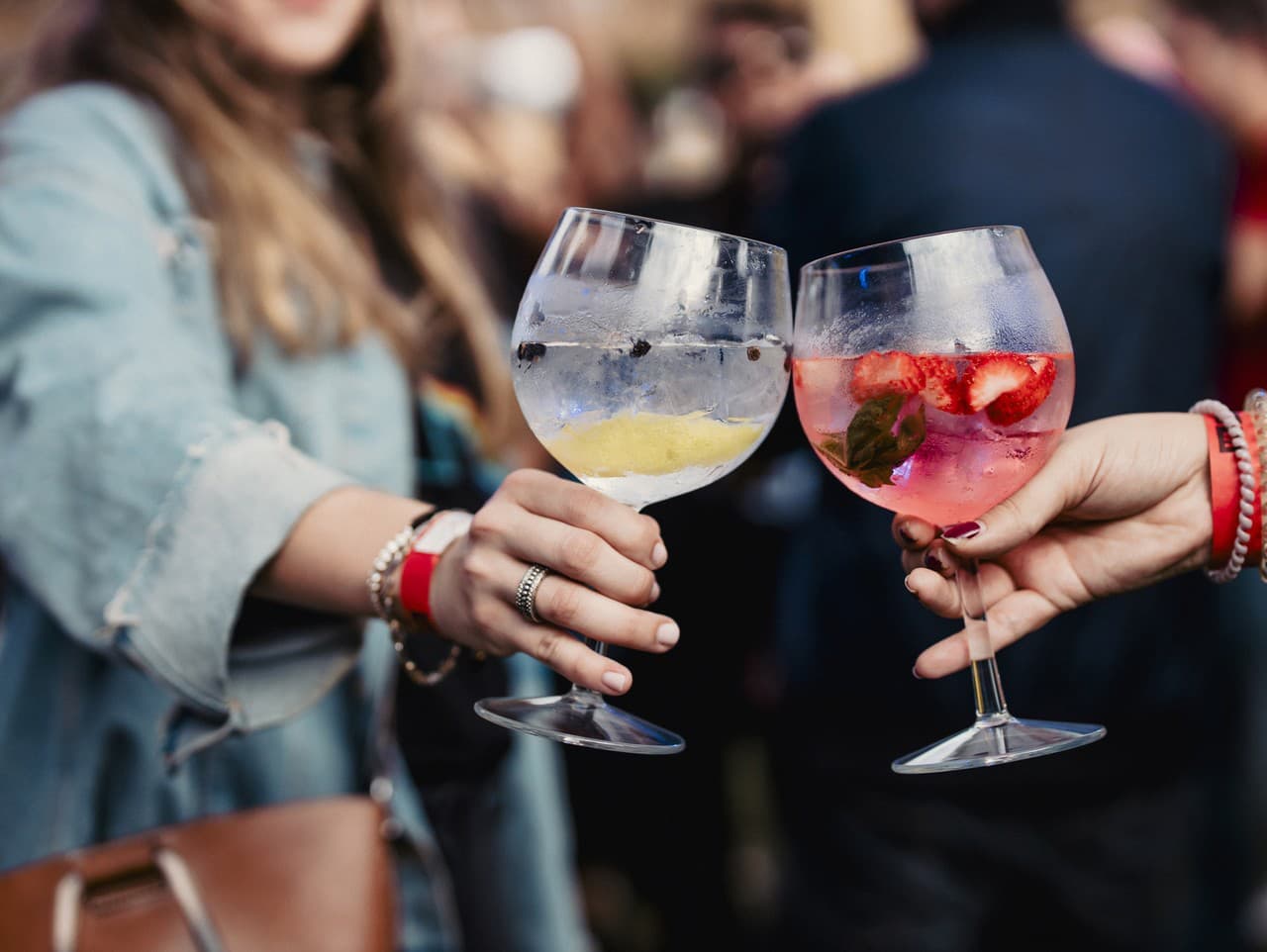 Gin s tonikom: Môže byť zdravšou voľbou alkoholu?