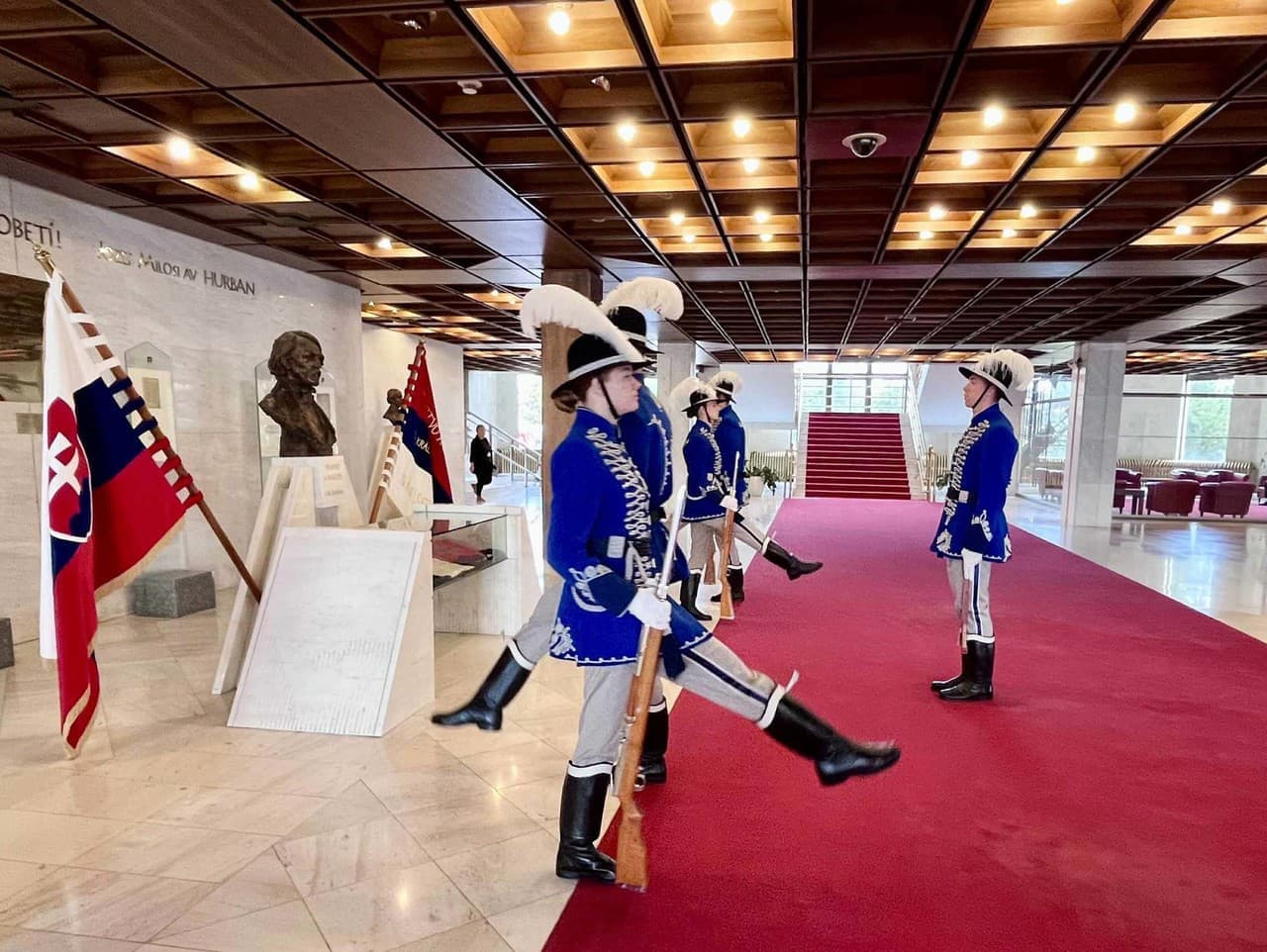 Poslanci NR SR sa vrátia k bohatému programu pred koncom roka