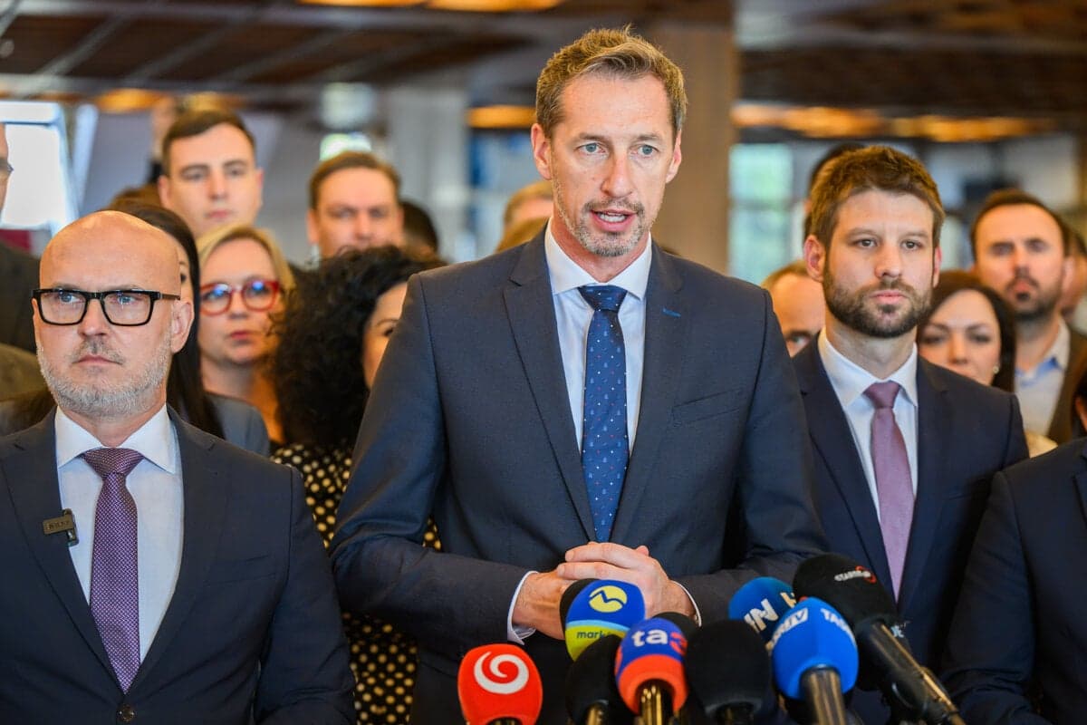 Opozičné strany začínajú konzultácie o budúcej spolupráci