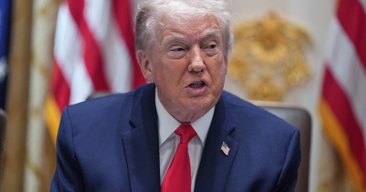 Trump varuje Irán: Uzavrite dohodu, inak nastanú vážne problémy