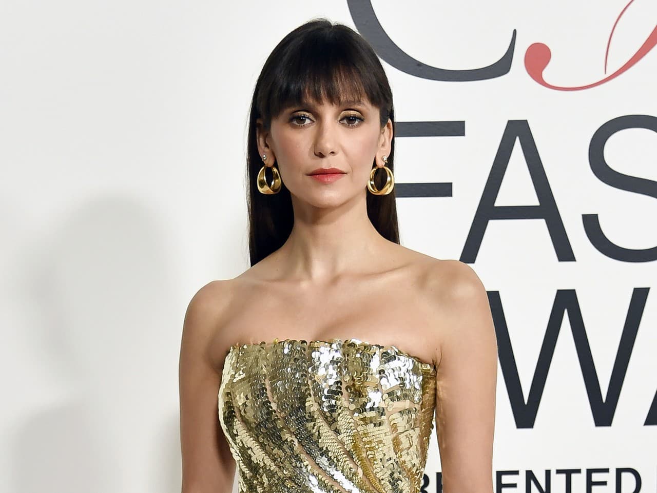 Nina Dobrev opäť single: Ukázala svoju postavu v plavkách